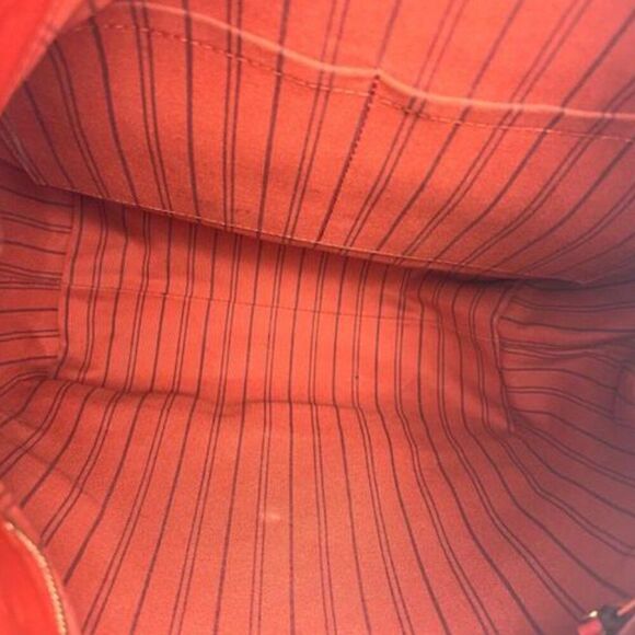 Louis Vuitton Empreinte Leather Metis 2 Way in Red Hobo Shoulder Handbag - Picture 9 of 13